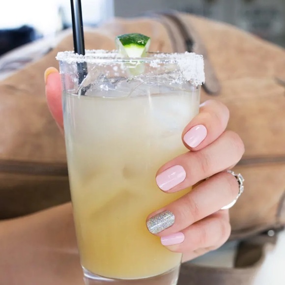 Color Street - Himalayan Salt - soft pink nail strip set - Picture 3 of 10